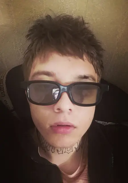 Сынок Божий из Каменска-Уральского, ищу на сайте знакомства без обязательств