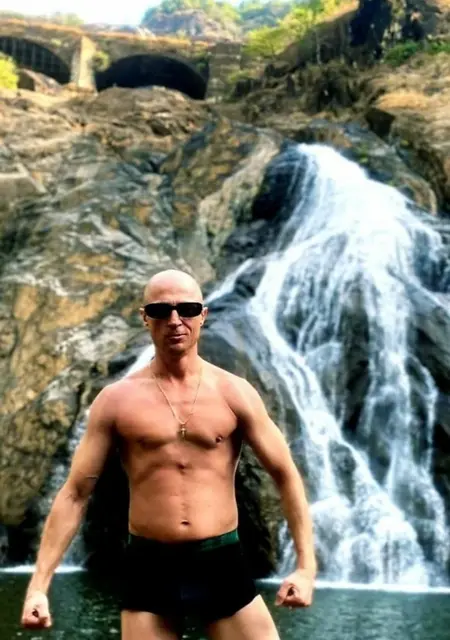 Егор из Смоленска, ищу на сайте знакомства на одну ночь