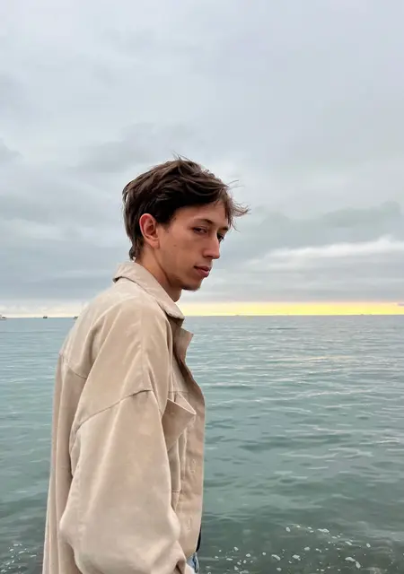 Виктор из Ахтырского, ищу на сайте общение