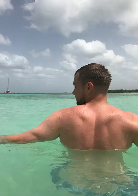 Roman из Тамбова, ищу на сайте знакомства на одну ночь