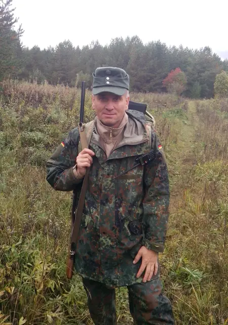 Олег из Кирова, мне 57, познакомлюсь на одну ночь