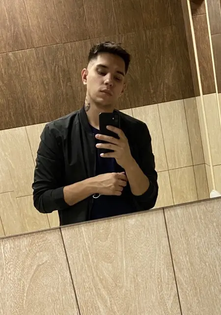 Ivan из Тюмени, мне 26, познакомлюсь для общения