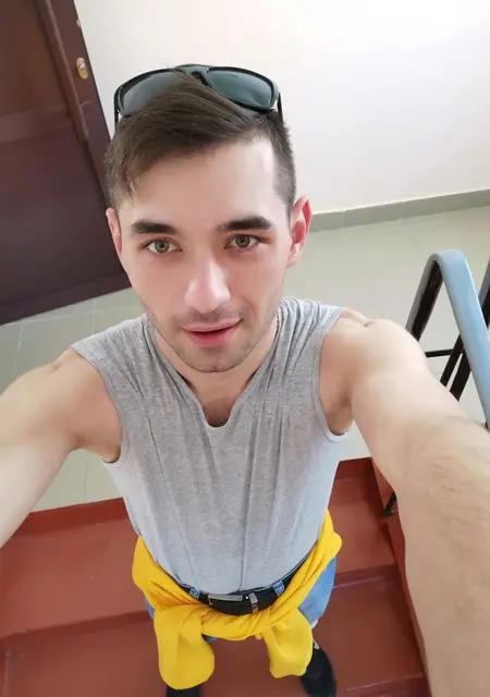 Максим из Йошкар-Олы, мне 32, познакомлюсь для приятного времяпровождения