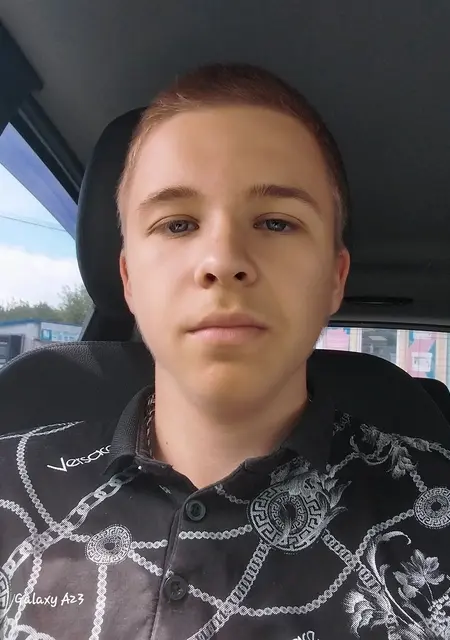 Степан из Пскова, мне 20, познакомлюсь для постоянных отношений