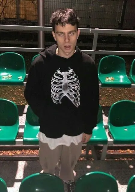 Я Артем, 21, знакомлюсь на одну ночь в Ставрополе