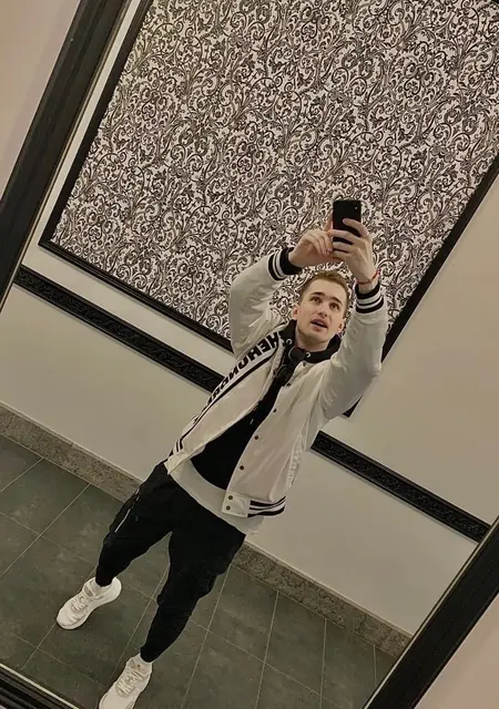 Nik из Абакана, мне 23, познакомлюсь для приятного времяпровождения