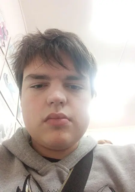 Я Кирилл, 20, знакомлюсь без обязательств в Нижнем Тагиле