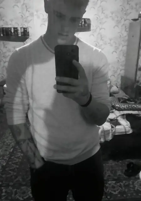 Александр из Ейска, ищу на сайте знакомства на одну ночь