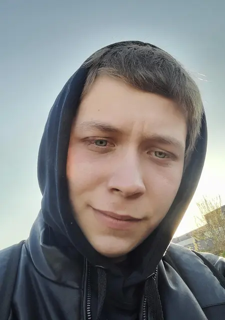 Я Илья, 22, знакомлюсь на одну ночь в Петрозаводске