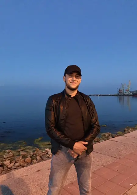 Тимур из Феодосии, ищу на сайте приятное времяпровождение