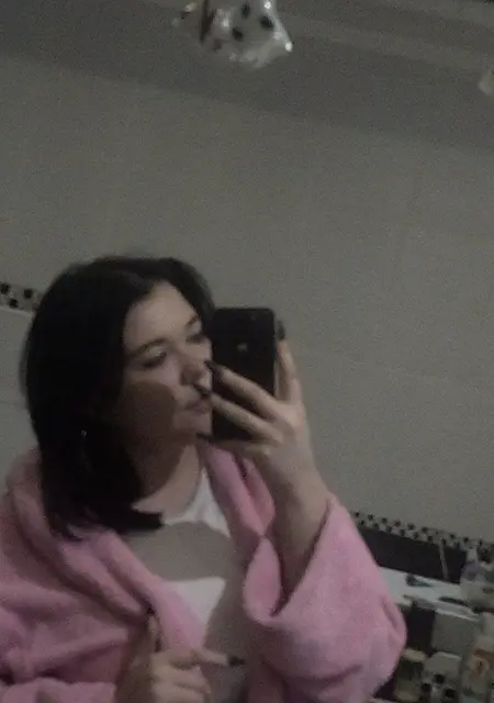 Ксюша из Новосибирска, ищу на сайте знакомства на одну ночь