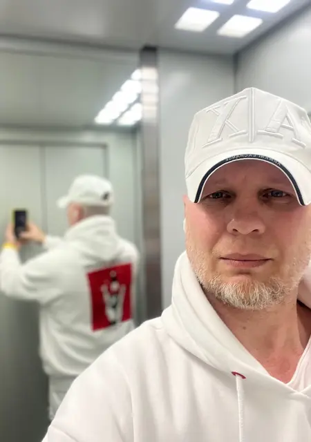 Я Александр, 53, из Оренбурга, ищу знакомство для постоянных отношений