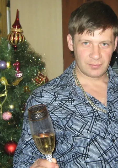 Я Евгений, 46, из Омска, ищу знакомство для приятного времяпровождения