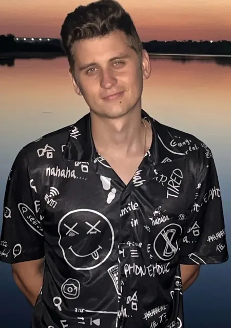 Алексей из Обнинска, ищу на сайте открытые отношения