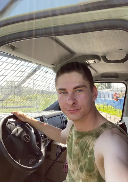 Кузьма из Иркутска, мне 30, познакомлюсь на одну ночь