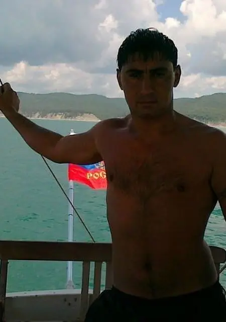 Zevs из Ессентуков, мне 45, познакомлюсь на одну ночь