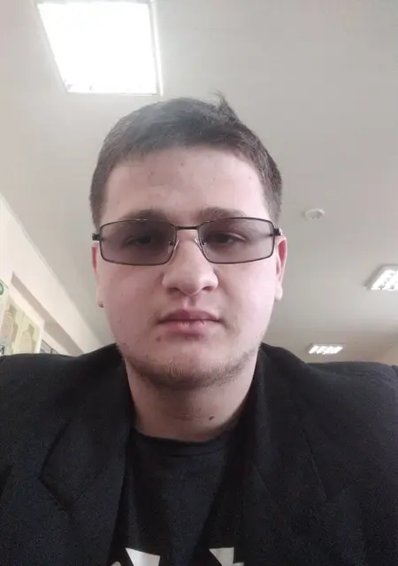 Дима из Симферополя, мне 26, познакомлюсь для приятного времяпровождения