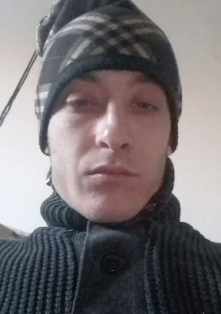 Roberto из Рима, мне 28, познакомлюсь