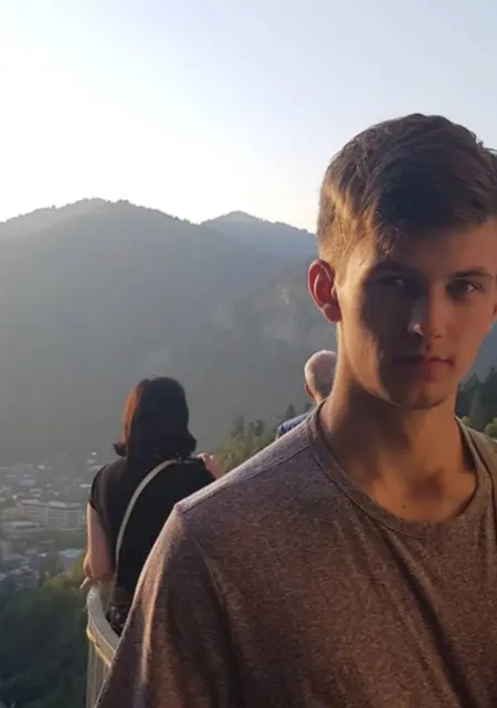 Я Алексей, 27, знакомлюсь без обязательств в Мытищах