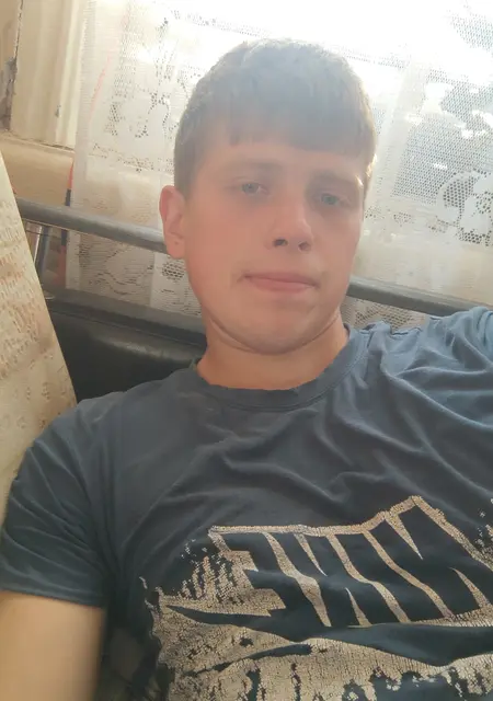 Я Димасик, 26, из Златоуста, ищу знакомства без обязательств