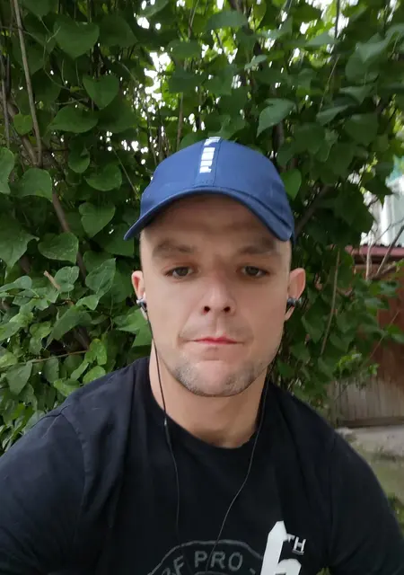 Артем из Бердска, мне 29, познакомлюсь на одну ночь