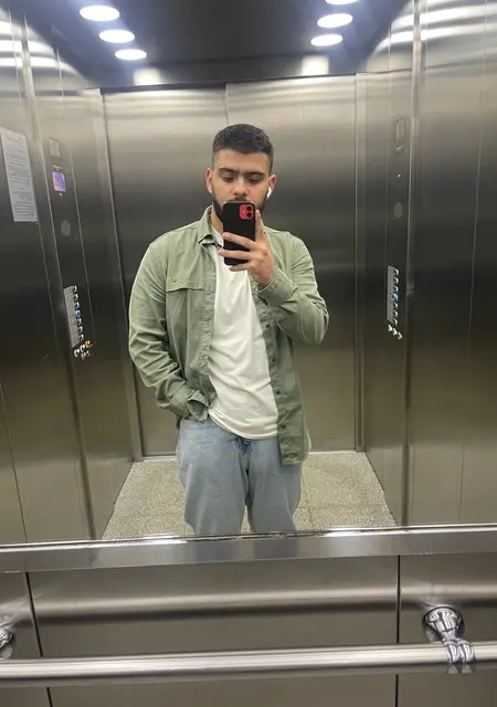 Я Серёжа, 23, из Люберец, ищу знакомства без обязательств