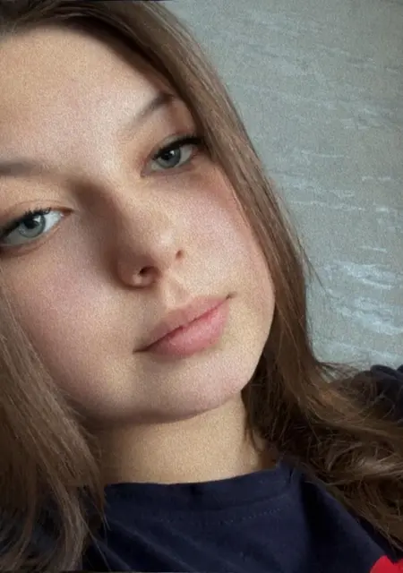 Я Варвара, 18, из Москвы, ищу знакомства без обязательств