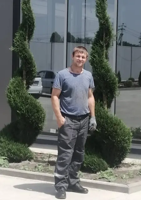 Стас из Армавира, ищу на сайте знакомства без обязательств