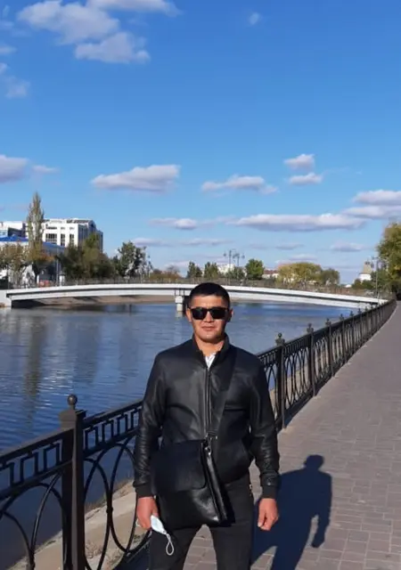 Baha из Астрахани, ищу на сайте знакомства без обязательств