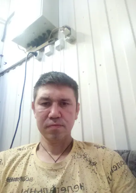 Я Ринат, 37, из Димитровграда, ищу знакомства без обязательств