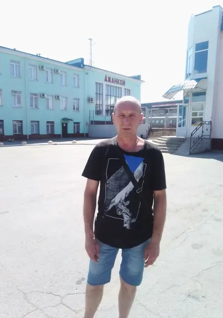 Я Алексей, 52, знакомлюсь без обязательств в Калининграде