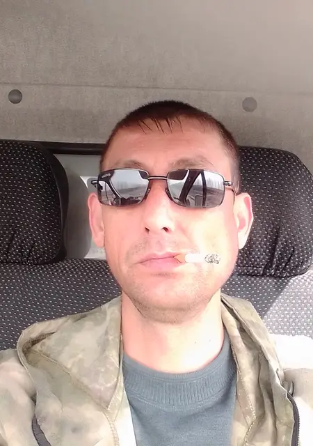 Ден из Воронежа, ищу на сайте знакомства на одну ночь