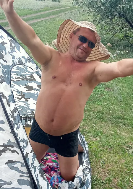 Я Александр, 54, из Саратова, ищу знакомства без обязательств