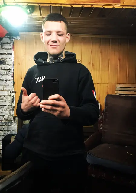 Денис из Малина, ищу на сайте знакомства без обязательств