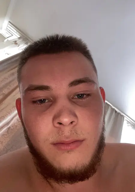 Кирилл из Кыштыма, мне 23, познакомлюсь без обязательств