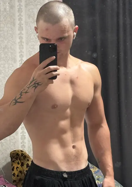 Я Данила, 20, из Курагина, ищу знакомства на одну ночь