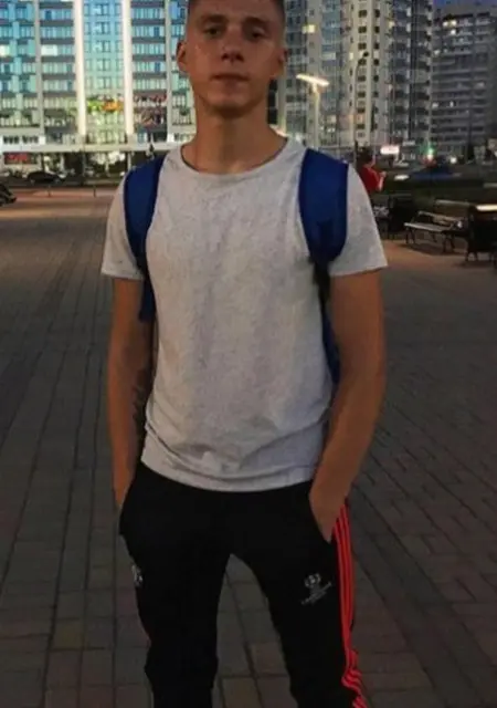 Я Филип, 30, из Москвы, ищу знакомство для приятного времяпровождения