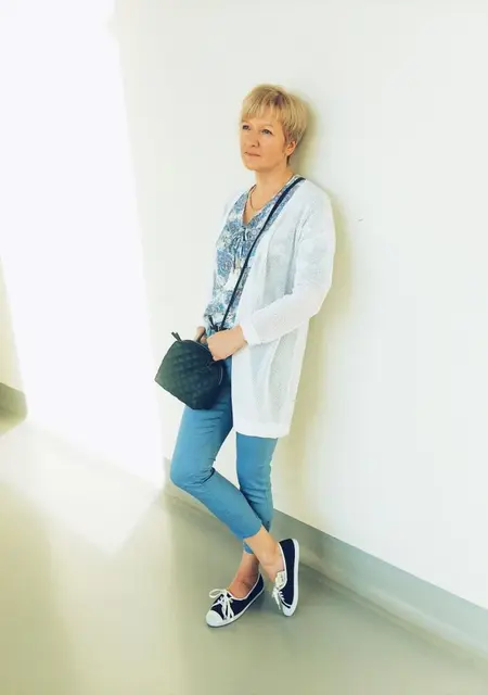 Марина из Киева, мне 52, познакомлюсь для приятного времяпровождения