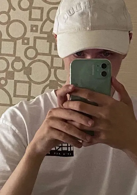 Egor из Новосибирска, ищу на сайте знакомства на одну ночь