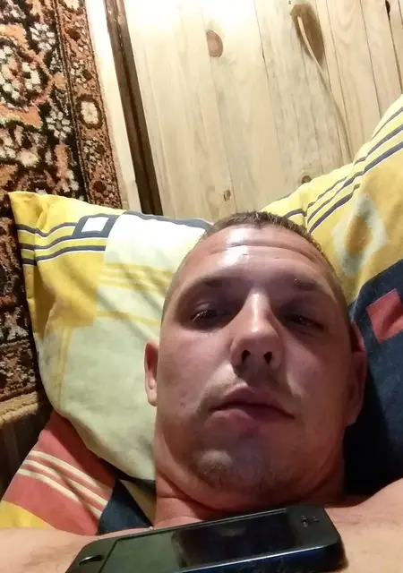 Я Антон, 37, из Решетихи, ищу знакомства без обязательств