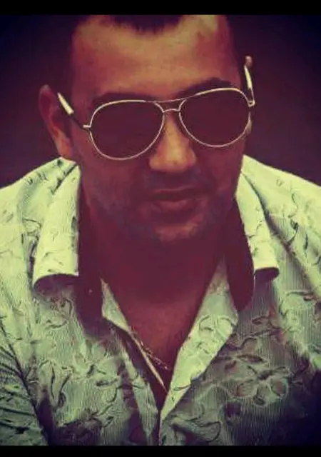 Тигран из Сходни, мне 31, познакомлюсь на одну ночь