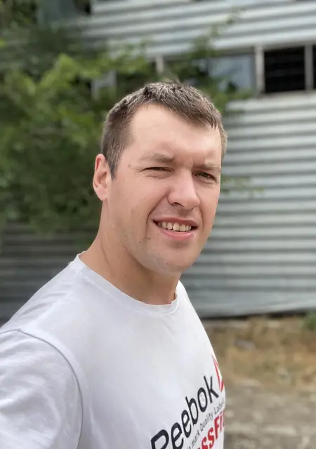 Я Руслан, 31, знакомлюсь без обязательств в Каспийске