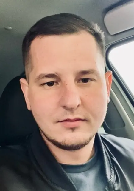 Я Андрей, 31, знакомлюсь для постоянных отношений в Балакове