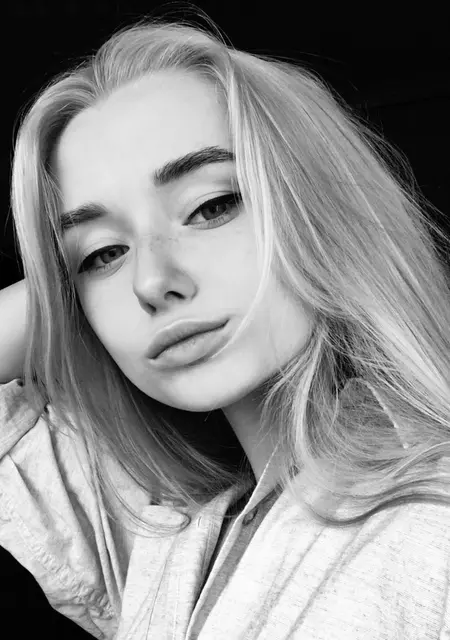 Вика из Иркутска, ищу на сайте общение