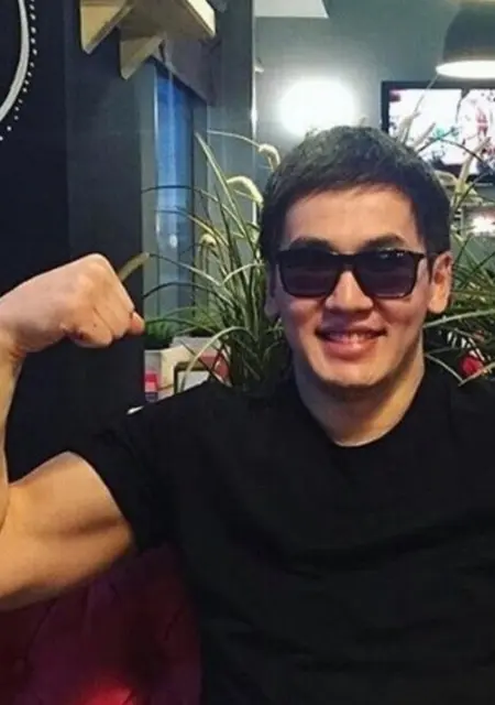 Я Руслан, 28, из Орска, ищу знакомства на одну ночь