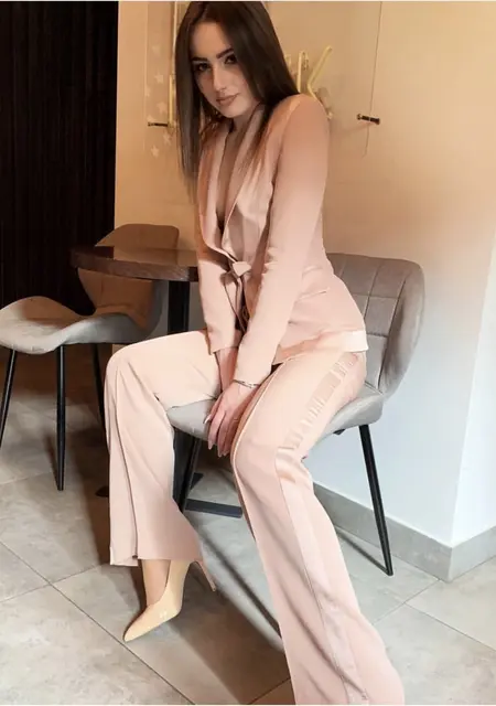 Ірина з Львів, мені 29 років, познайомлюсь для спілкування