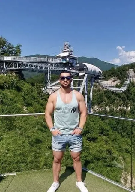 Я Александр, 25, знакомлюсь без обязательств в Коломне