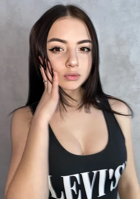 Юлия из Иркутска, мне 23, познакомлюсь для вирта