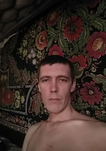 Михаил из Йошкар-Олы, ищу на сайте знакомства на одну ночь