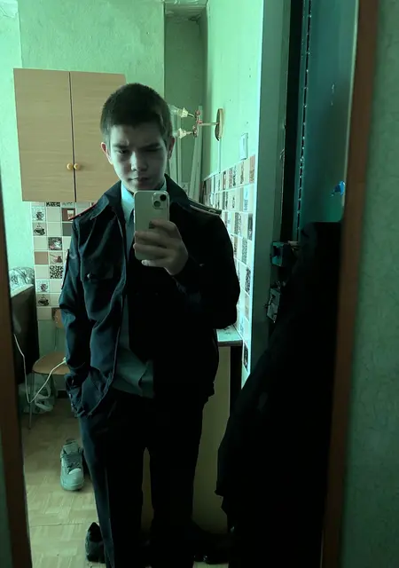 Егор из Абакана, мне 19, познакомлюсь на одну ночь